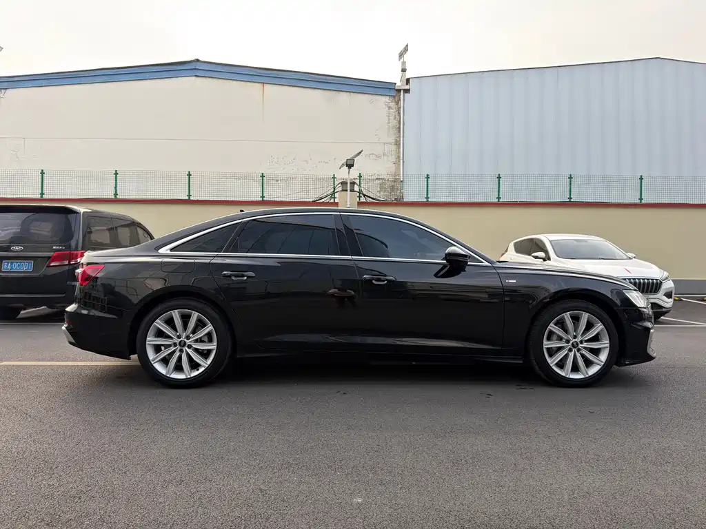 Audi A6L 2024 45 TFSI Premium Dynamic Model купить на сайте DeffCars