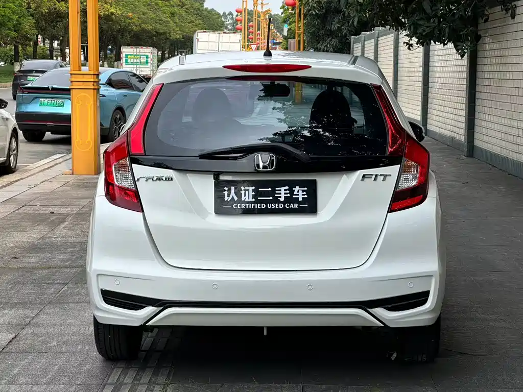 Fit 2018 1.5L CVT Comfort Edition купить на сайте DeffCars