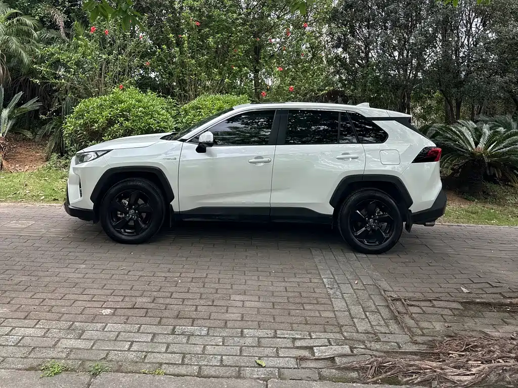 RAV4 Rongfang 2021 dual engine 2.5L E-CVT four-wheel drive elite PLUS version купить на сайте DeffCars