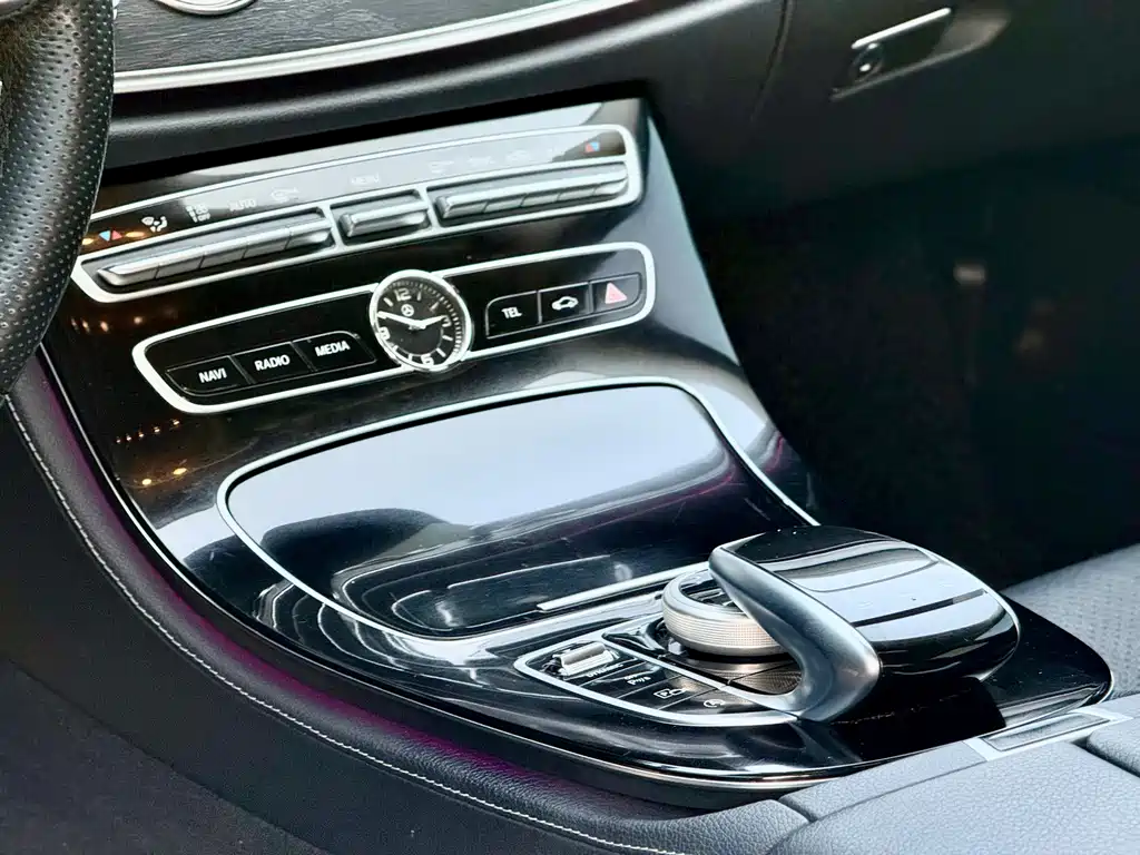 Mercedes-Benz E-Class 2016 E 200 L Sports купить на сайте DeffCars