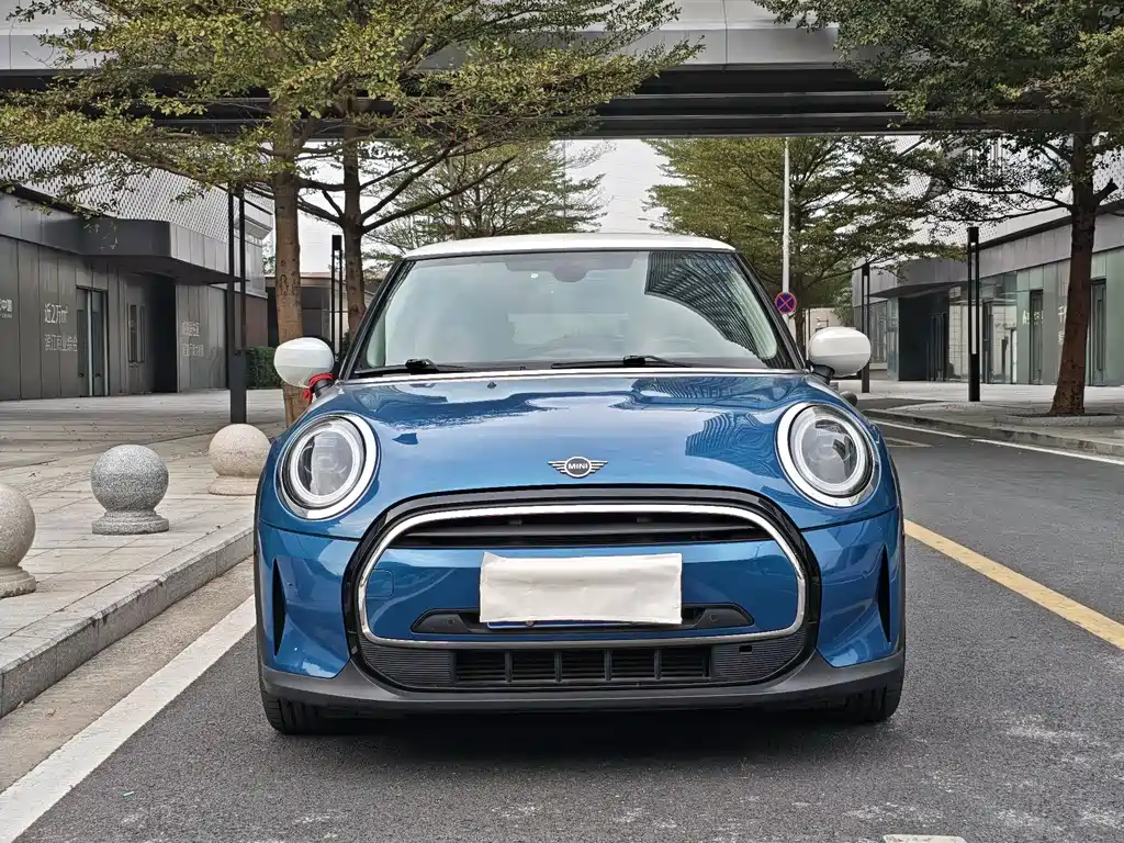 MINI 2022 1.5T COOPER Artist купить на сайте DeffCars