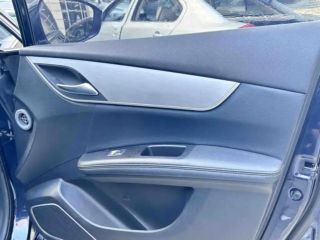 Song max 2021 Upgraded 1.5T Automatic Luxury 6 Seater купить на сайте DeffCars
