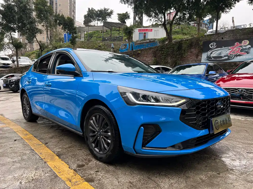 Focus 2022 sedan EcoBoost 180 automatic racing version купить на сайте DeffCars