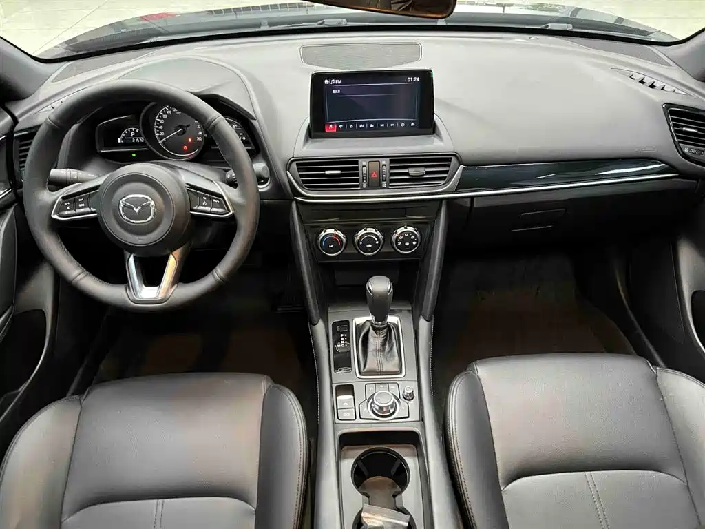 Mazda CX-4 2021 2.0L automatic two-wheel drive Blue Sky Vitality Edition купить на сайте DeffCars