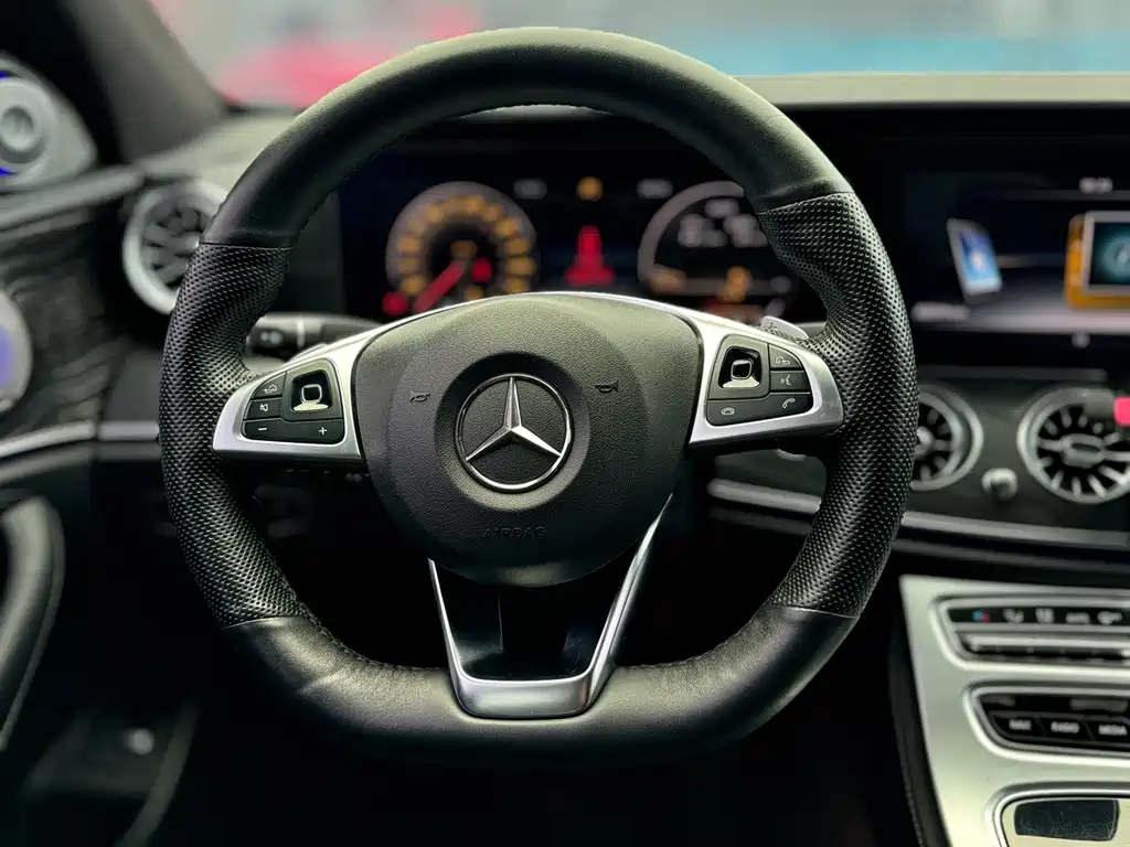 Mercedes-Benz E-Class 2016 E 200 L Sports купить на сайте DeffCars