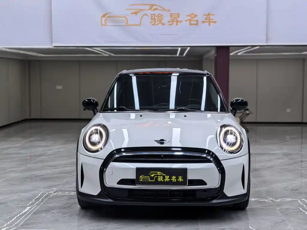 MINI 2023 facelift 1.5T COOPER Artist five-door version купить на сайте DeffCars