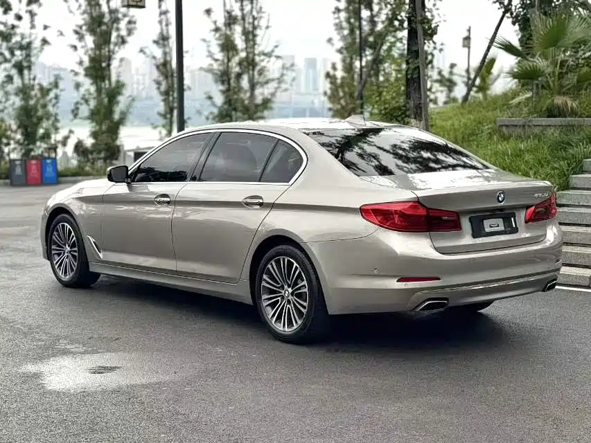 BMW 5 Series 2018 Facelift 530Li Exclusive Luxury Package купить на сайте DeffCars