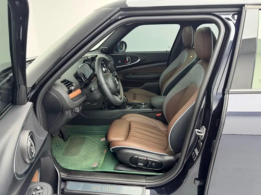 MINI CLUBMAN 2023 Final Edition The last gentleman commemorative edition купить на сайте DeffCars
