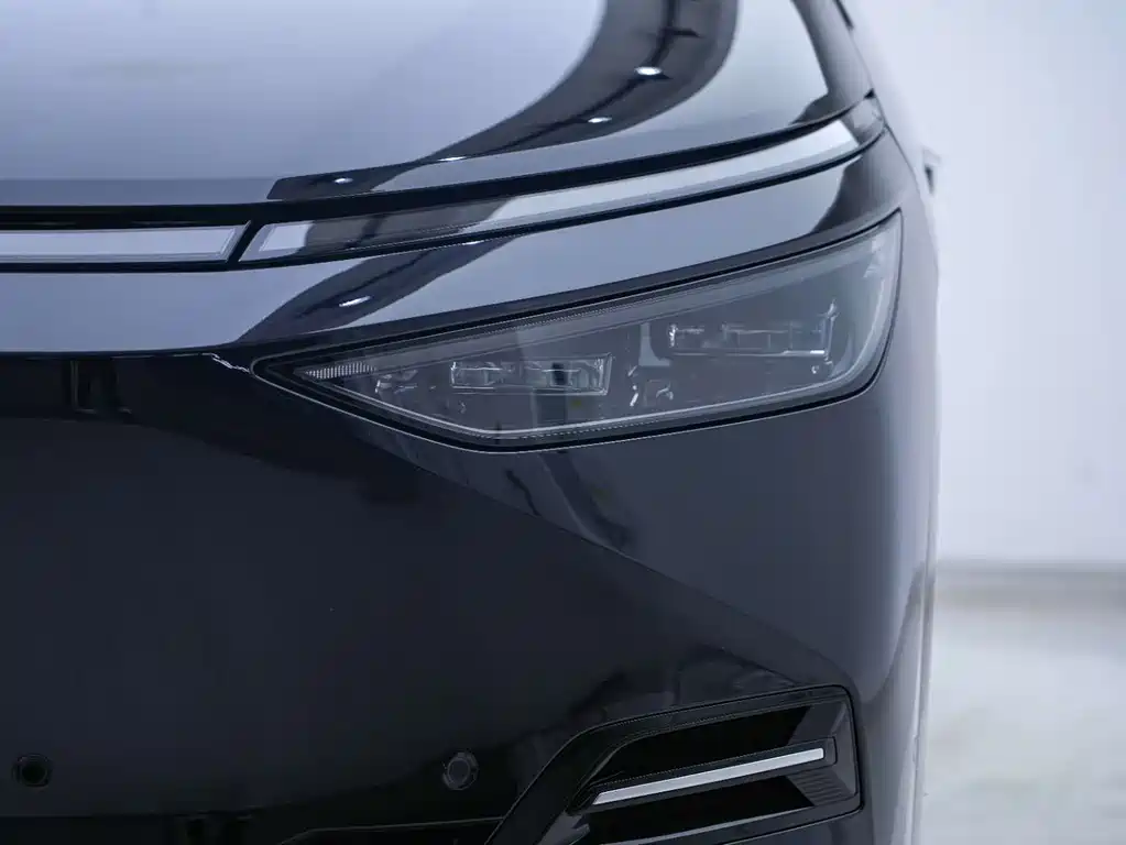 Xpeng X9 2025 pure electric 740 long battery life Max купить на сайте DeffCars