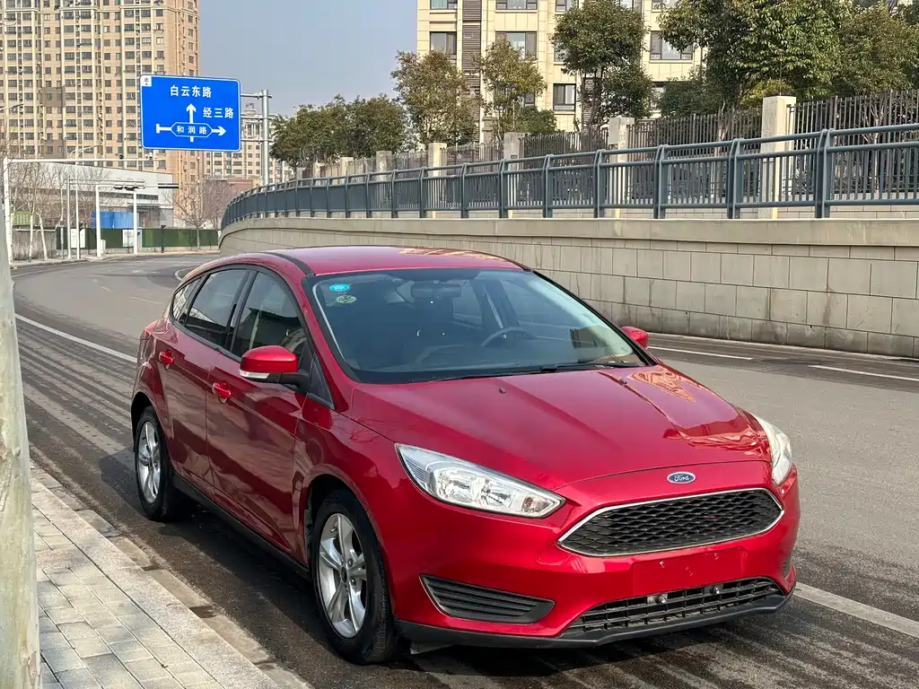 Focus 2018 hatchback classic 1.6L automatic comfort smart mobility version купить на сайте DeffCars