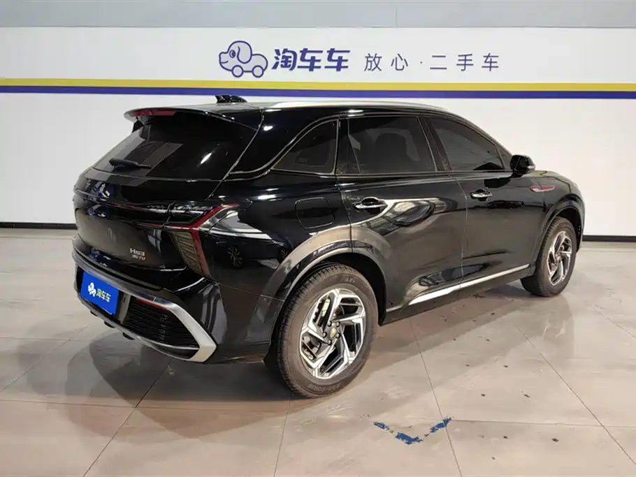 Hongqi HS3 2023 1.5T two-wheel drive good version купить на сайте DeffCars