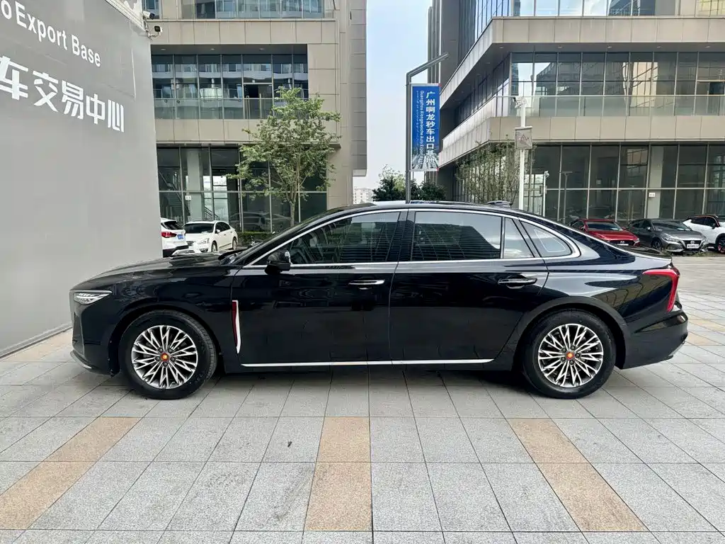 Hongqi H5 2024 1.5T DCT Zhilian Qiyun Edition купить на сайте DeffCars