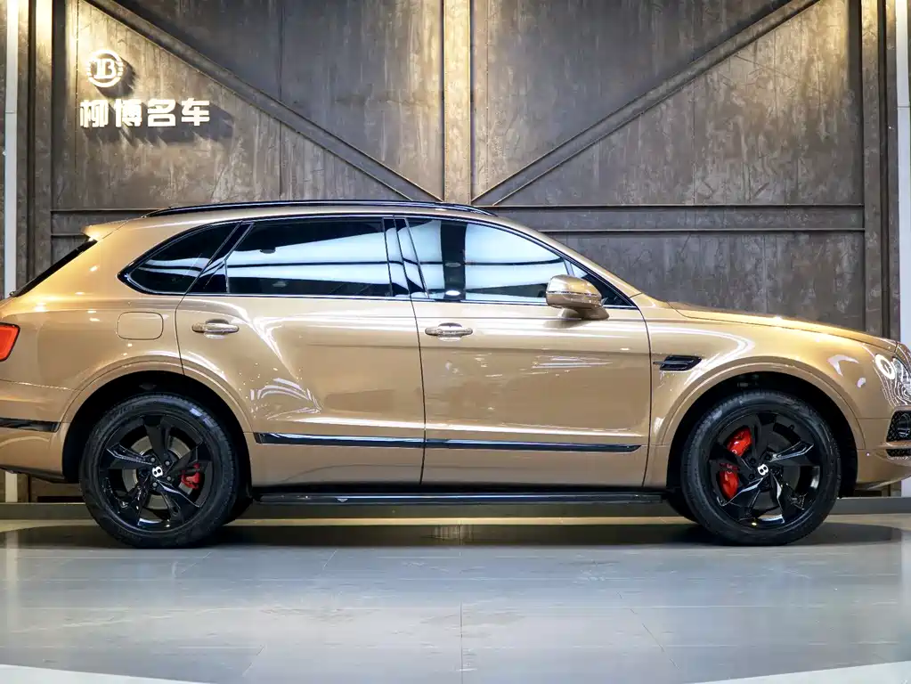 Bentayga 2018 4.0T V8 купить на сайте DeffCars