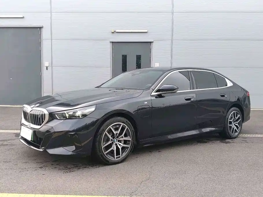 BMW i5 2025 eDrive 35L M Sport Kit купить на сайте DeffCars