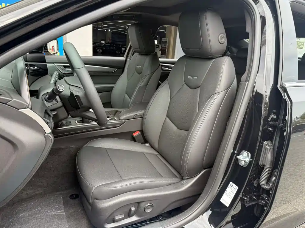 Cadillac CT5 2025 28T Urban Sports Edition купить на сайте DeffCars