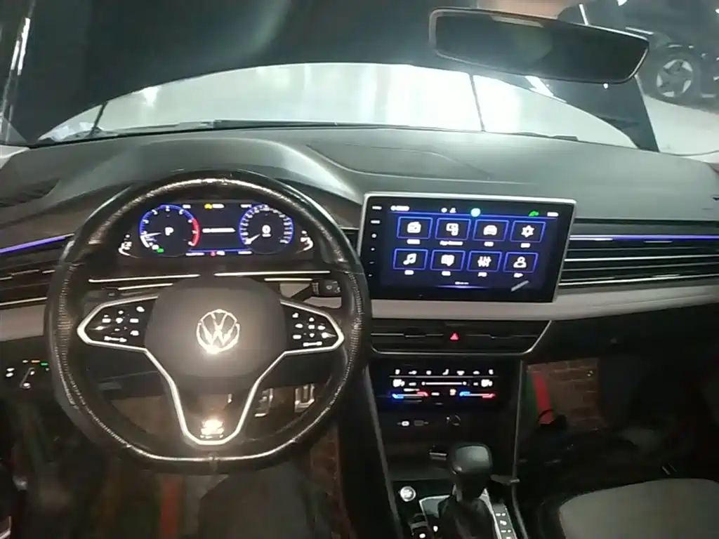 Tiguan L 2023 330TSI automatic two-wheel drive R-Line flagship version купить на сайте DeffCars