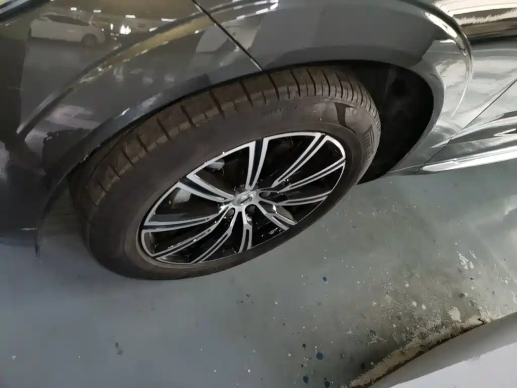 Volvo XC60 2021 T5 four-wheel drive Zhiyuan Deluxe Edition купить на сайте DeffCars