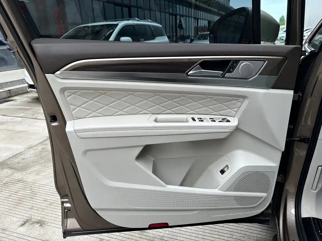 Weiran 2020 380TSI Premium Edition купить на сайте DeffCars