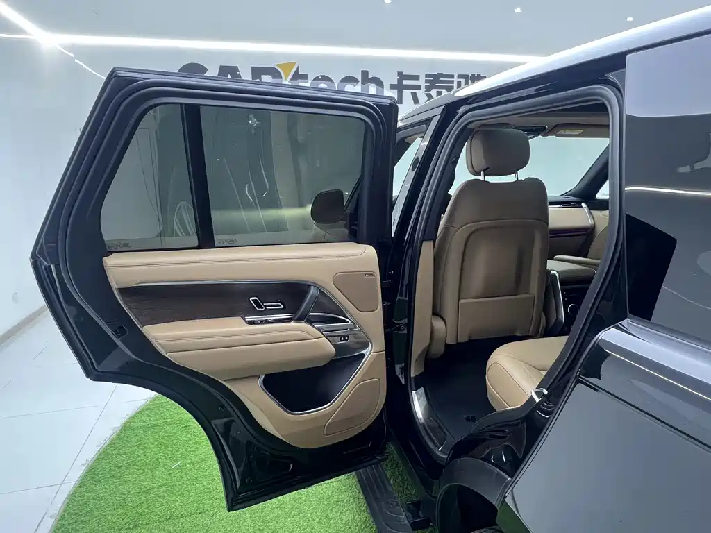 Range Rover 2024 3.0 L6 360PS Grand Edition купить на сайте DeffCars