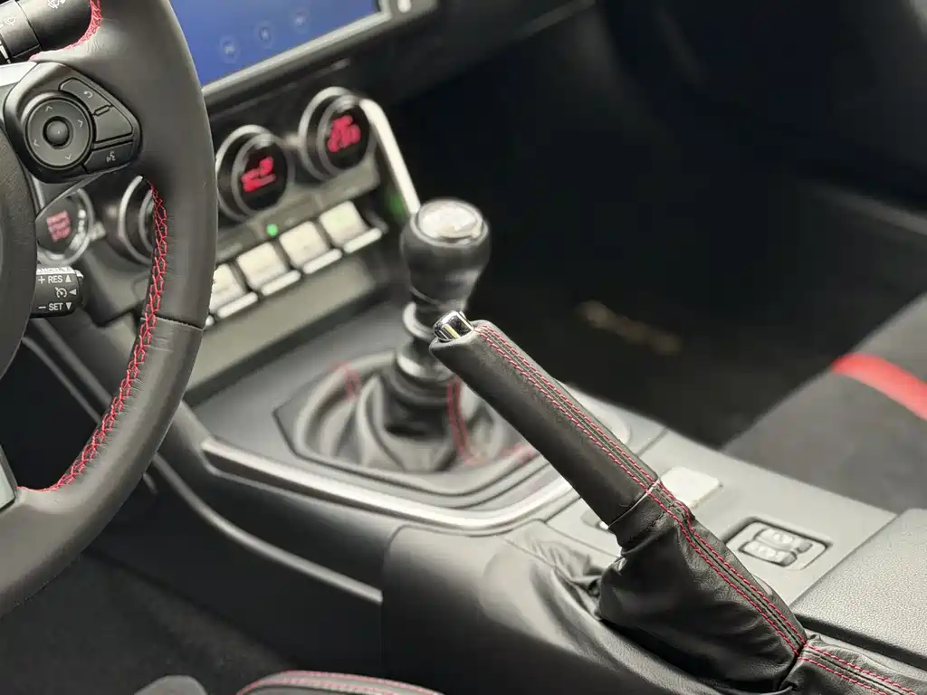 Subaru BRZ 2022 2.4L manual version купить на сайте DeffCars