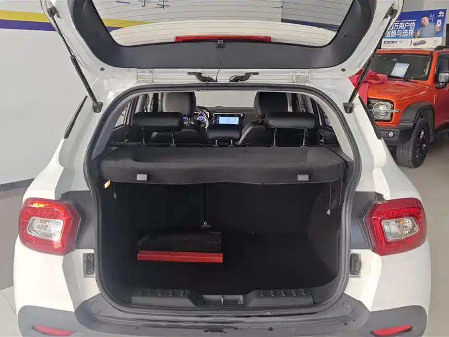 Zhonghua V3 2016 1.5L automatic comfort type купить на сайте DeffCars