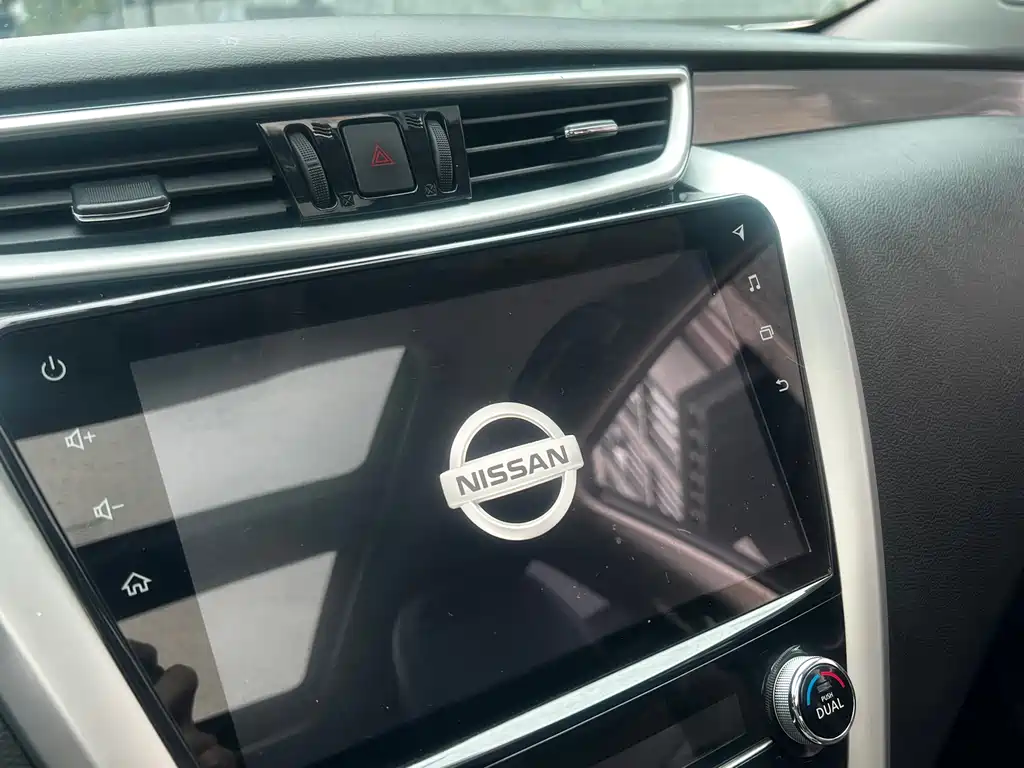 Loulan 2019 2.5 S/C HEV XL 4WD Hybrid Intelligent Premium Edition National VI купить на сайте DeffCars