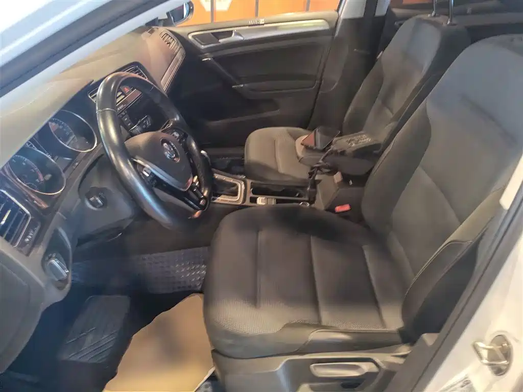 Golf 2019 280TSI DSG comfort model National VI купить на сайте DeffCars