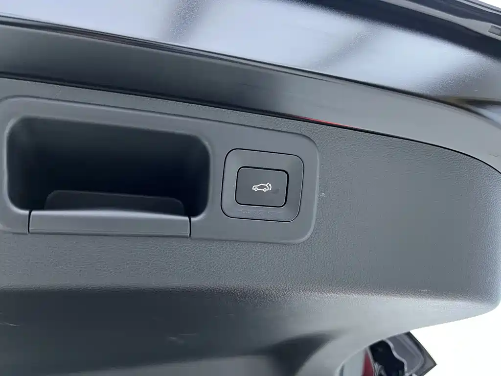 Trumpchi GS8 2024 Pilot Series 2.0TGDI four-wheel drive luxury smart connected version 7 seats купить на сайте DeffCars
