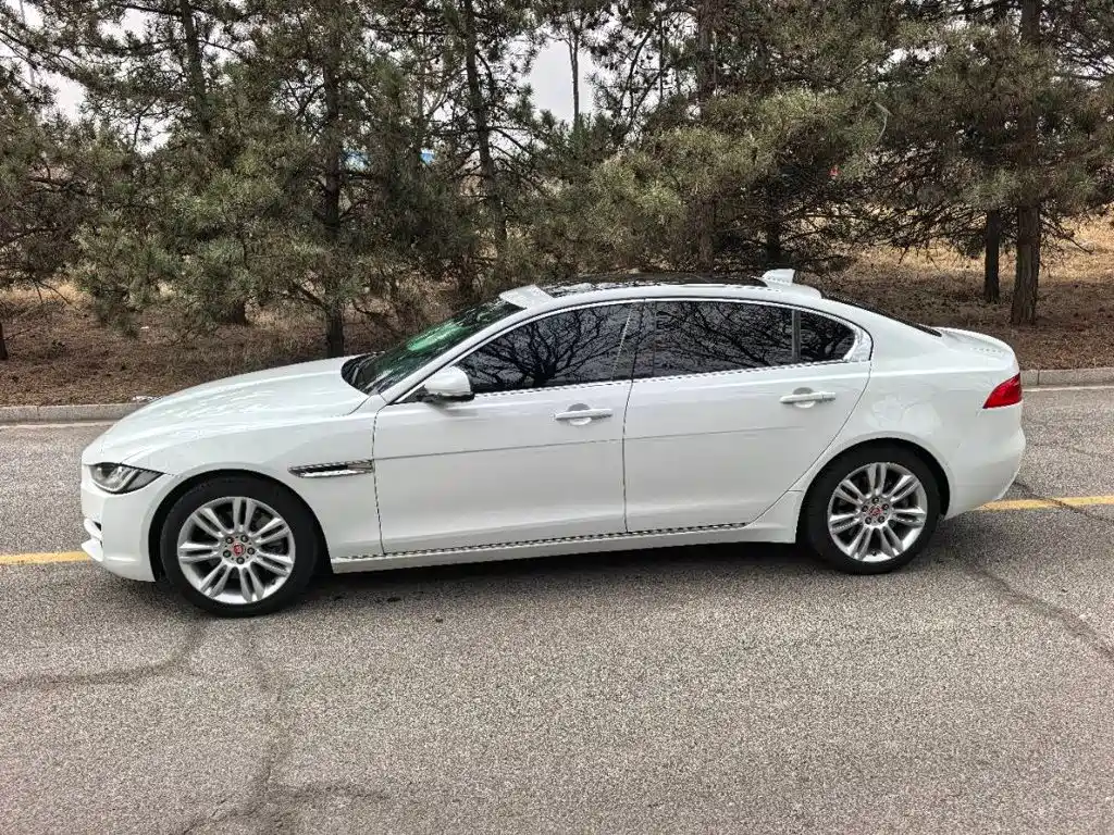 Jaguar XEL 2019 2.0T 200PS Exclusive Edition купить на сайте DeffCars