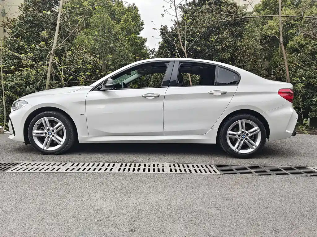 BMW 1 Series 2022 120i M Sports Night Edition купить на сайте DeffCars
