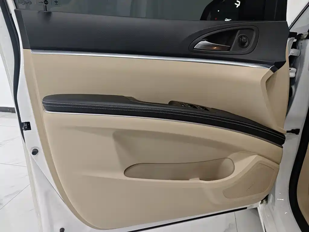 Buick GL8 2023 Land Business Class 652T Luxury купить на сайте DeffCars