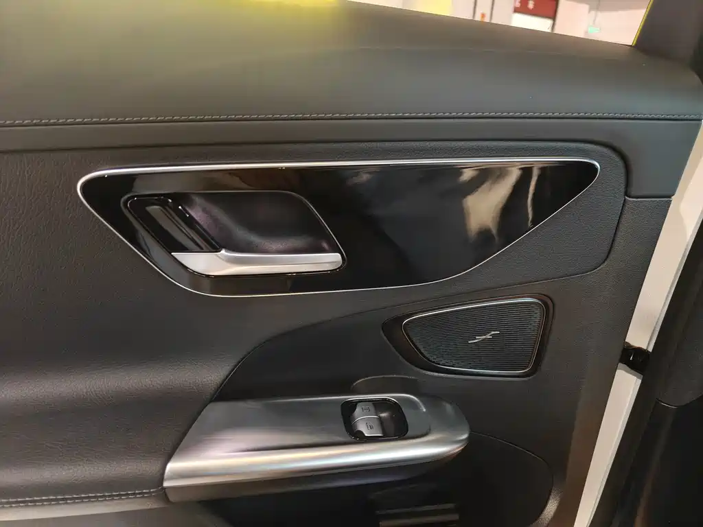 Mercedes C-Class 2023 facelift C 260 L sports version купить на сайте DeffCars
