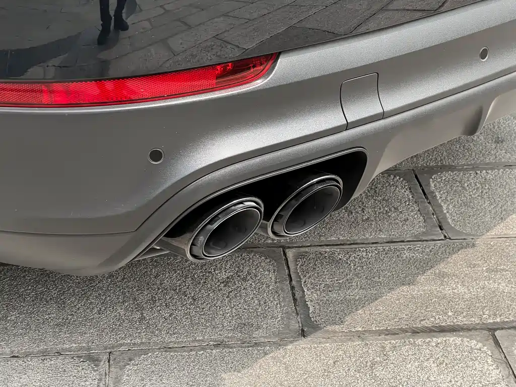 Cayenne New Energy 2023 Cayenne E-Hybrid 2.0T купить на сайте DeffCars