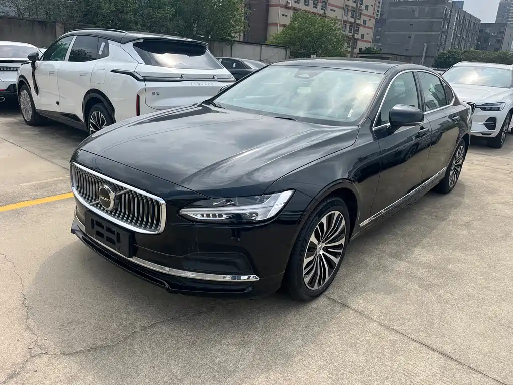 Volvo S90 2025 B5 Zhiyi Luxury Edition купить на сайте DeffCars