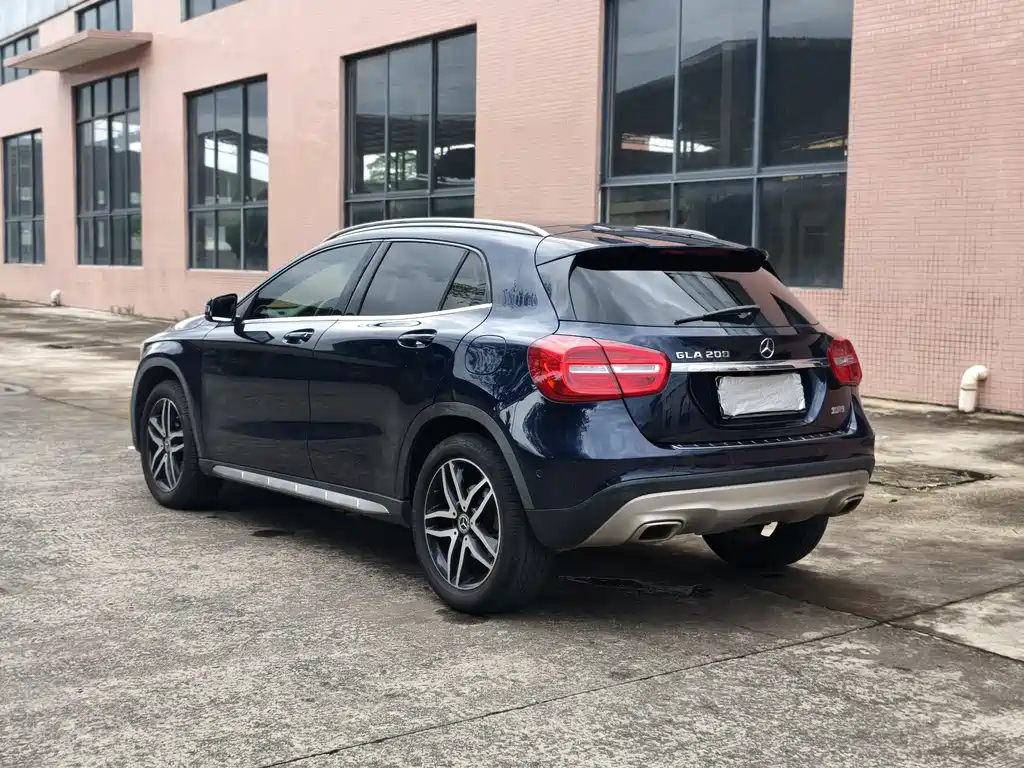 Mercedes GLA 2016 200 Fashion Edition купить на сайте DeffCars