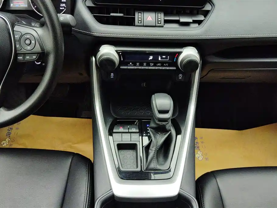 RAV4 Rongfang 2024 2.0L CVT two-wheel drive urban version купить на сайте DeffCars