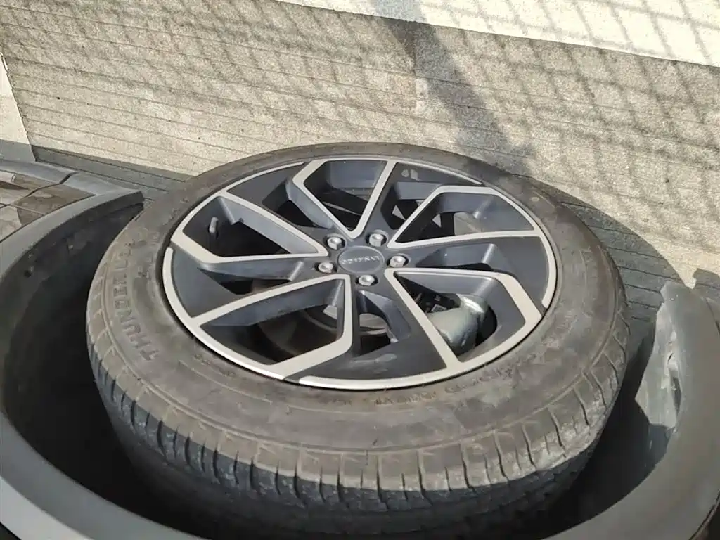 Lynk & Co 01 2023 1.5TD EM-F PM купить на сайте DeffCars