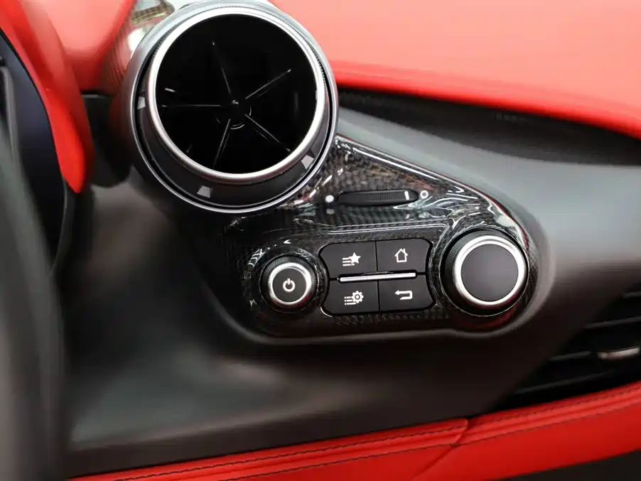 Ferrari F8 2019 Tributo 3.9T V8 купить на сайте DeffCars