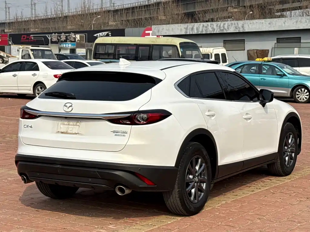 Mazda CX-4 2021 2.0L automatic two-wheel drive Blue Sky Exploration Edition купить на сайте DeffCars