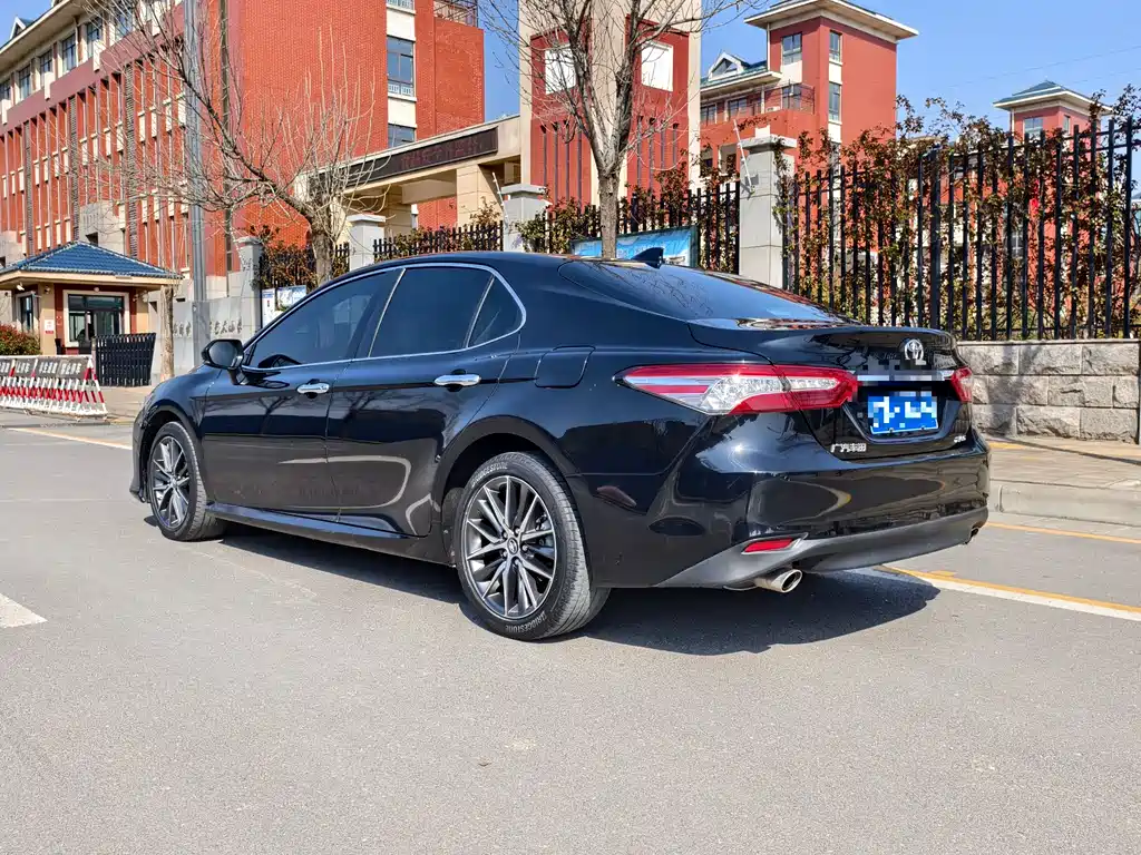 Camry 2021 2.5G Deluxe Edition купить на сайте DeffCars