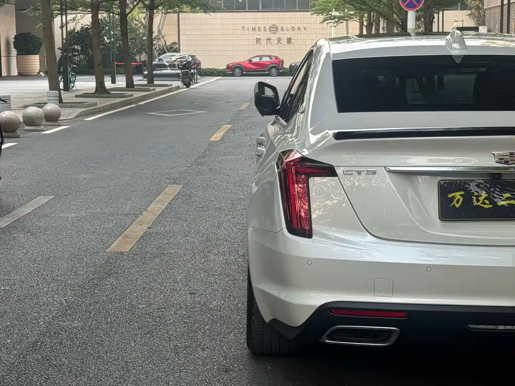 Cadillac CT5 2024 28T luxury model купить на сайте DeffCars