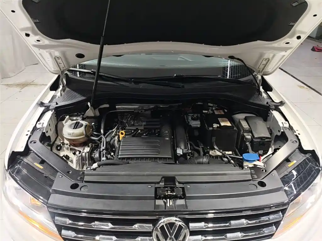 Tiguan L 2018 280TSI automatic two-wheel drive comfort version купить на сайте DeffCars