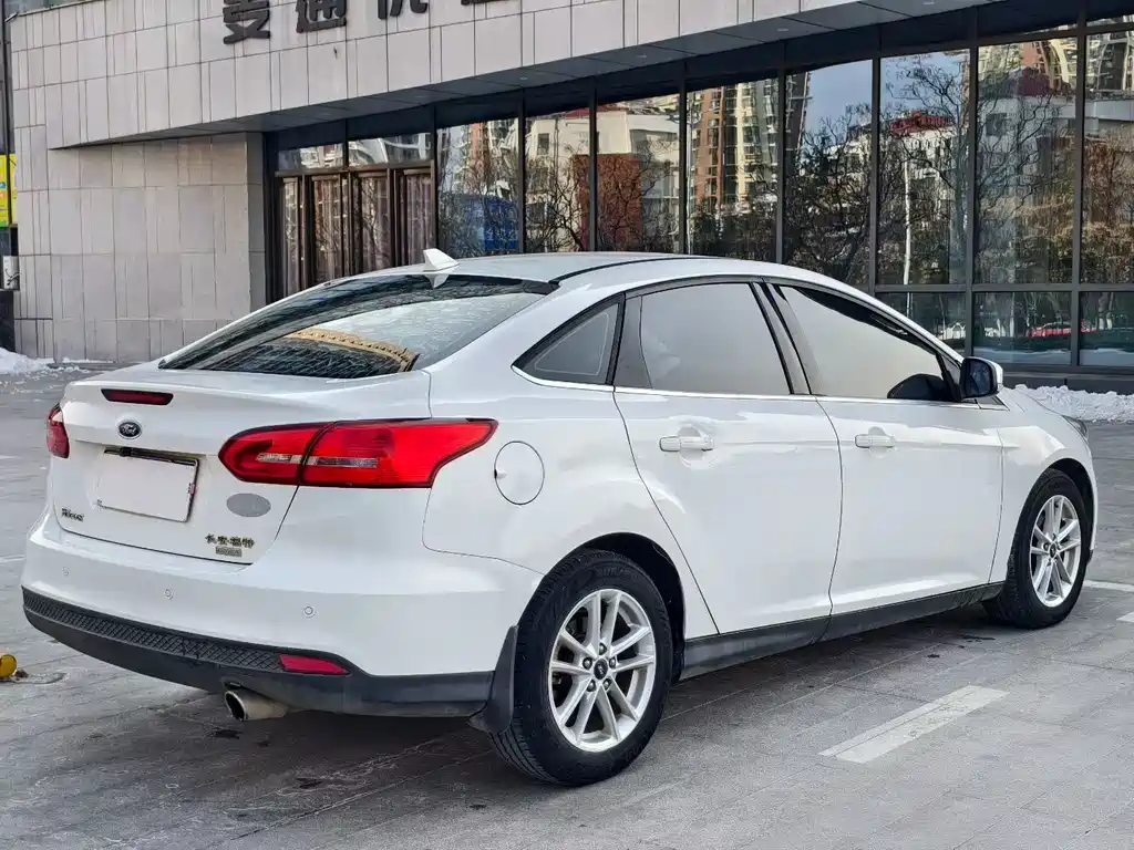 Focus 2017 Sedan EcoBoost 180 Automatic Elite купить на сайте DeffCars
