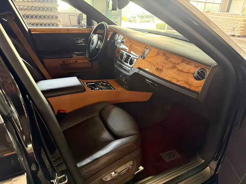 Ghost 2015 Series II Extended Edition купить на сайте DeffCars