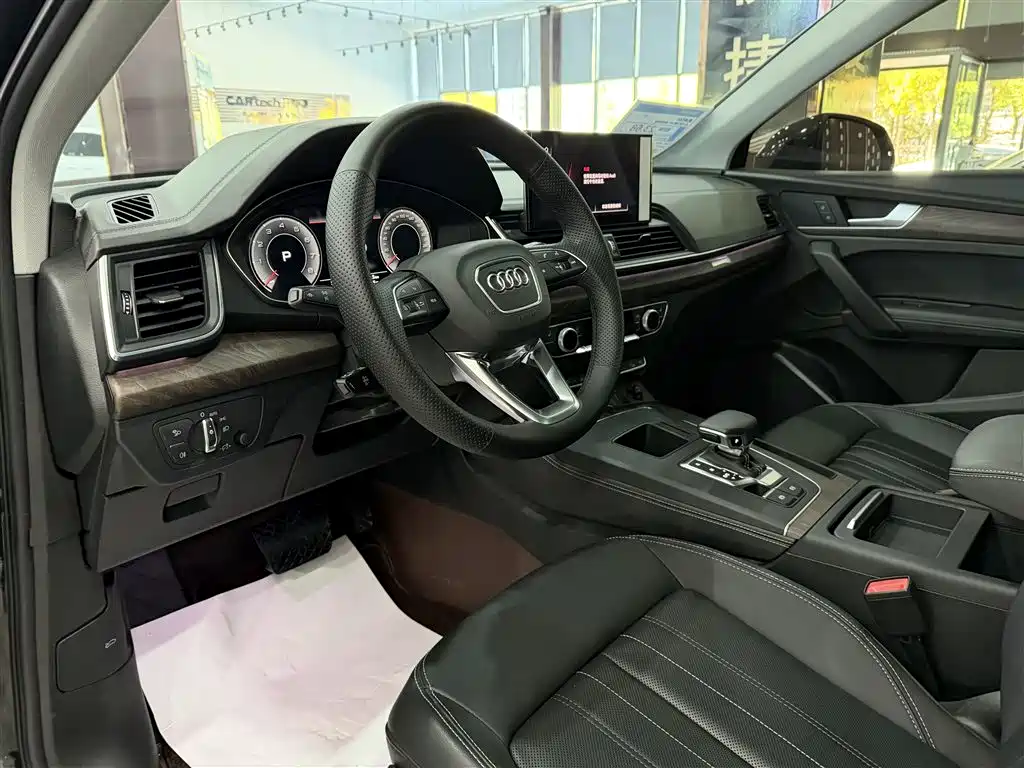Audi Q5L 2022 facelift 40T luxury and elegant model купить на сайте DeffCars