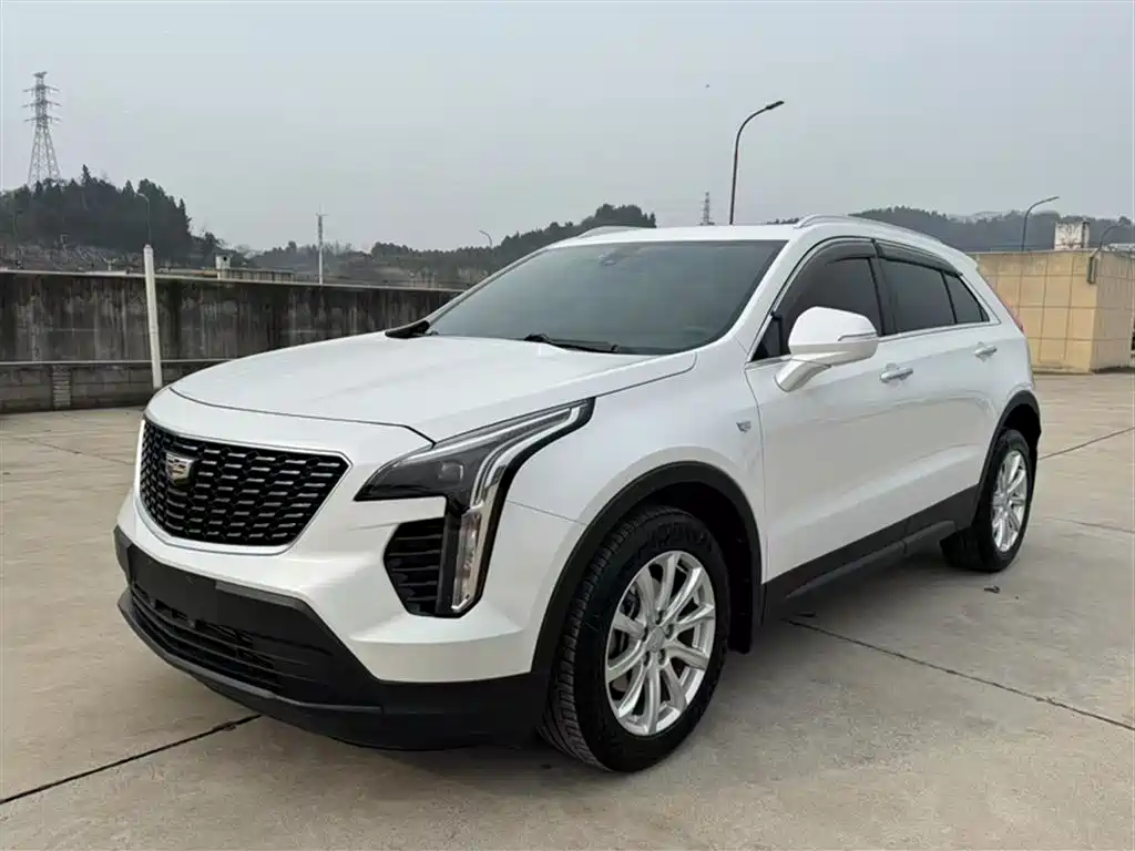 Cadillac XT4 2022 28T two-wheel drive fashion model купить на сайте DeffCars
