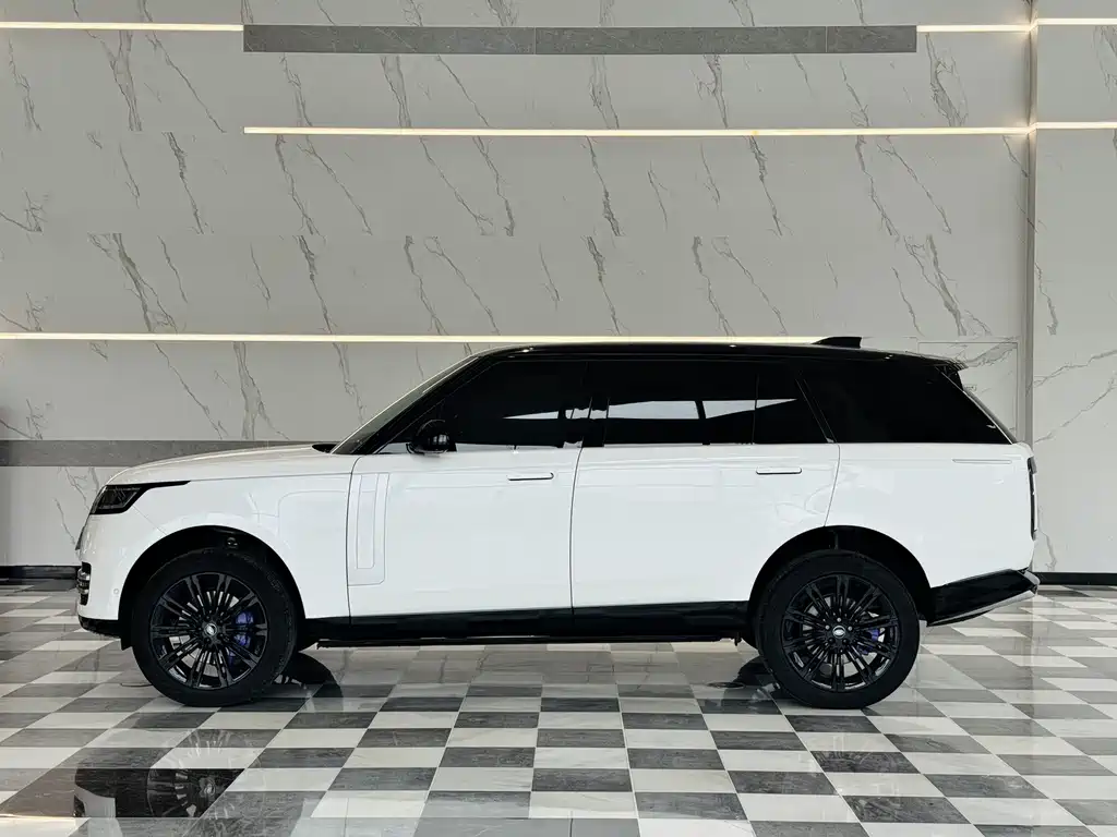 Range Rover 2023 3.0 L6 400PS Genesis Extended Edition купить на сайте DeffCars