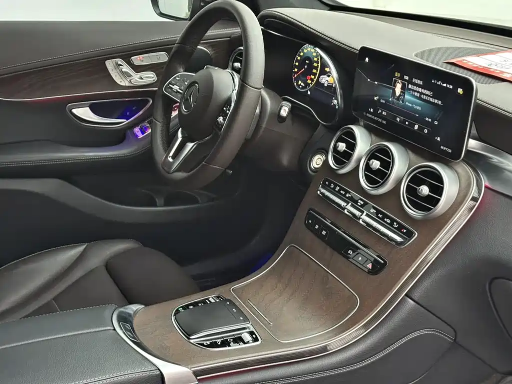 Mercedes-Benz GLC 2022 facelift GLC 260 L 4MATIC luxury model купить на сайте DeffCars