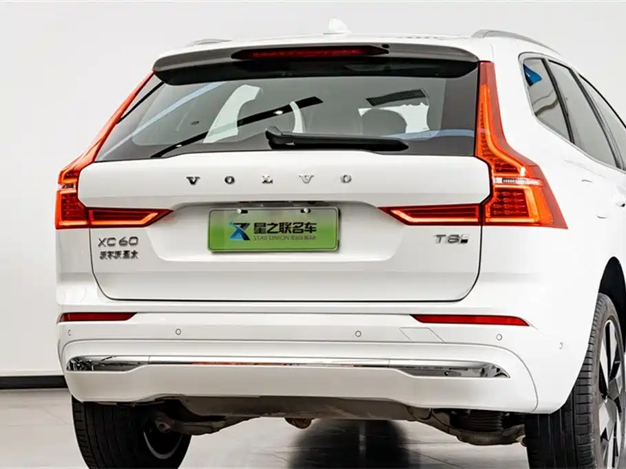 Volvo XC60 plug-in hybrid 2025 plug-in hybrid long-range four-wheel drive Zhiya luxury version купить на сайте DeffCars