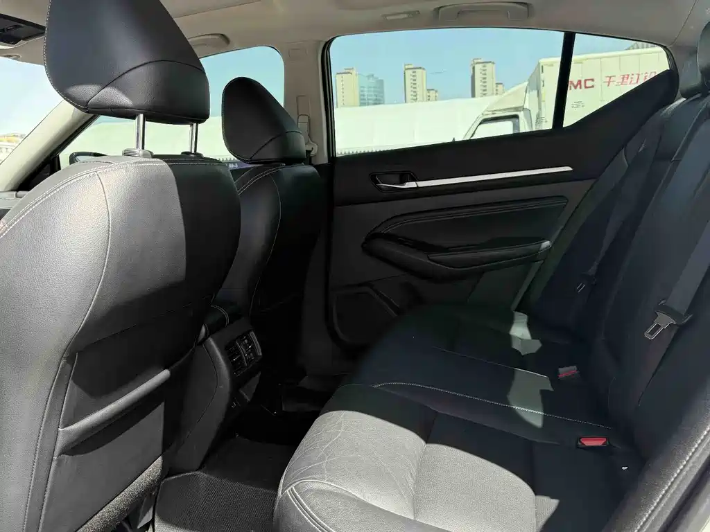 Teana 2020 2.0L XL Upper Smart Travel Edition купить на сайте DeffCars